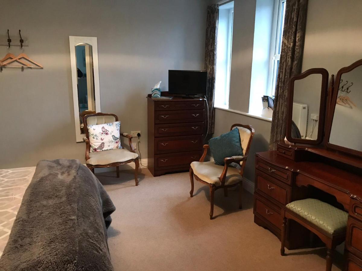إيفيرشُت Holywell House B & B المظهر الخارجي الصورة